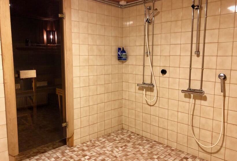 فندق Li Uninen äänekoski