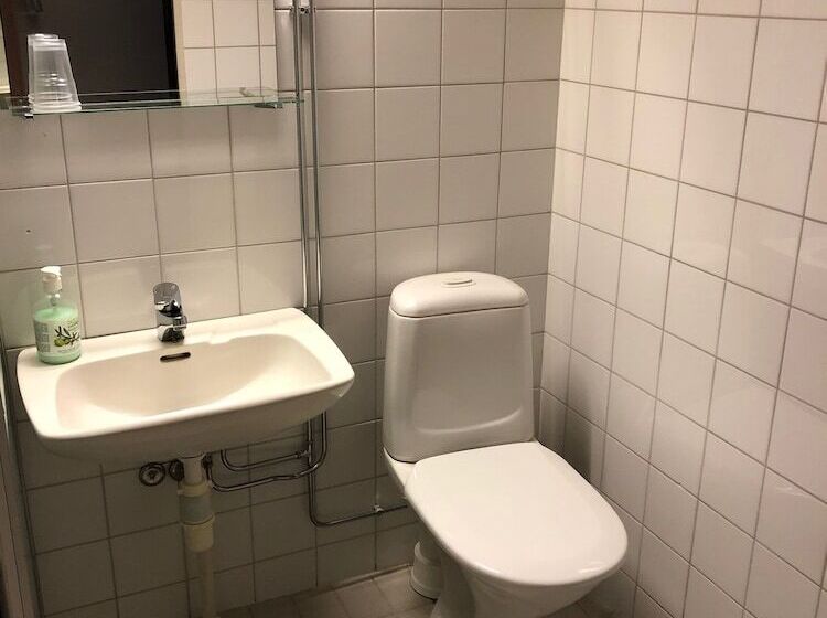 فندق Li Uninen äänekoski