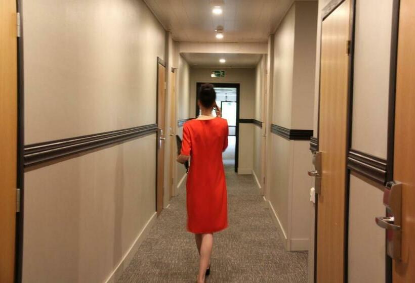 ホテル Loimaan Seurahuone