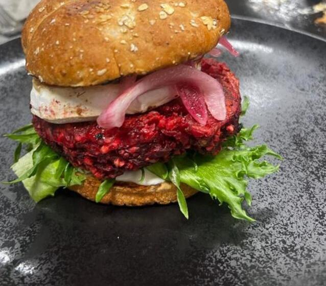 ホテル Mestarin Kievari