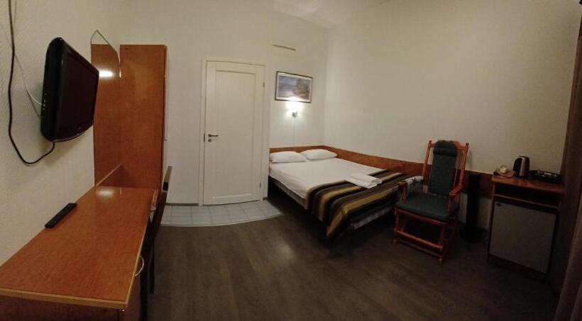 ホテル Mestarin Kievari