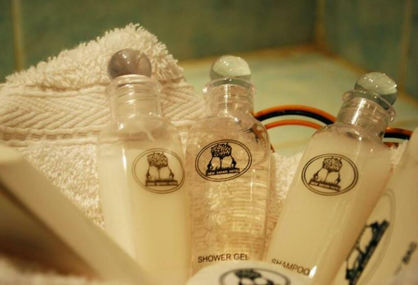 Отель New Safari