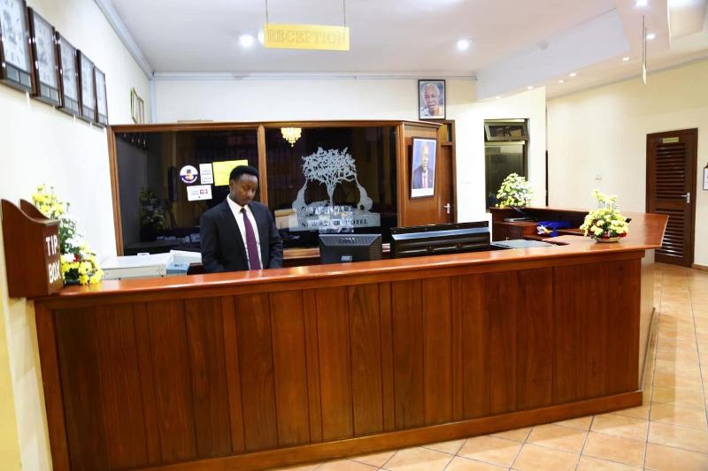 Отель New Safari