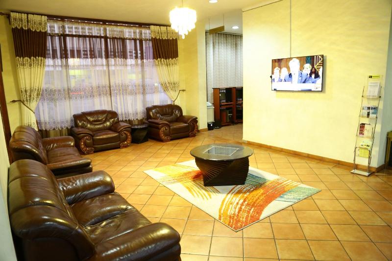 Отель New Safari