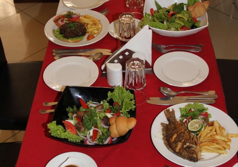 Отель New Safari