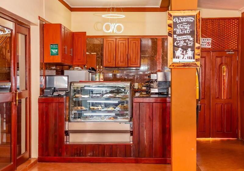 Отель New Safari