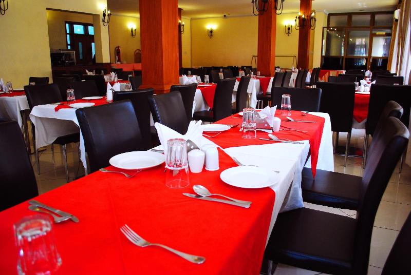 Отель New Safari