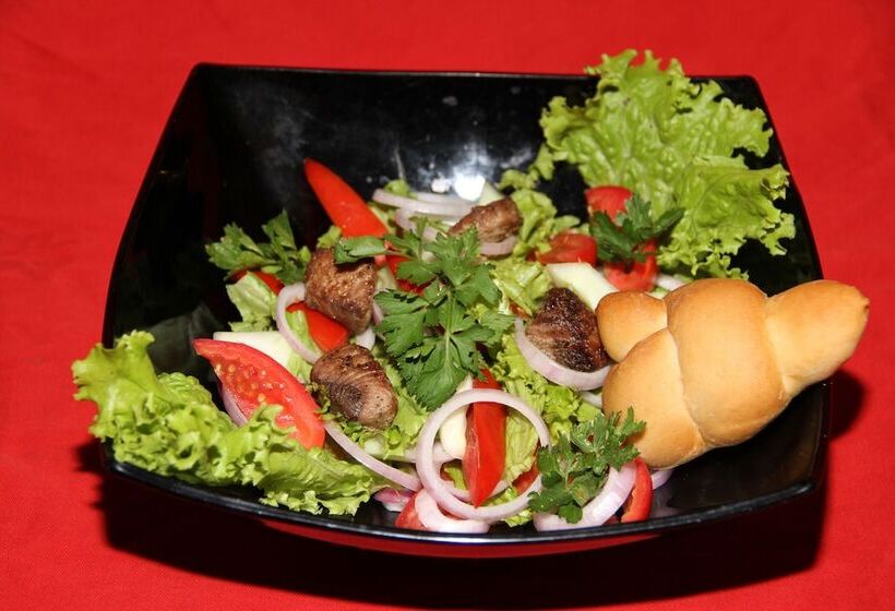 Отель New Safari