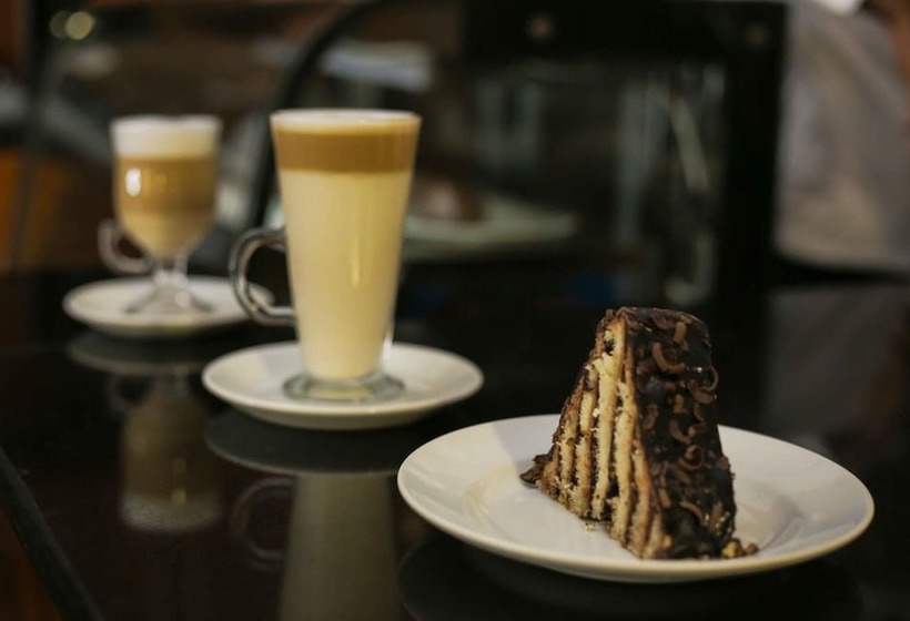 Отель New Safari