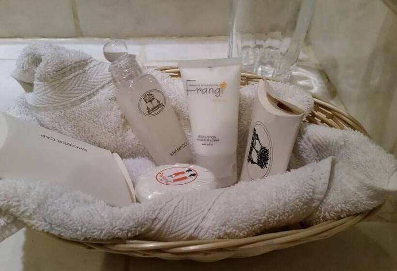 Отель New Safari