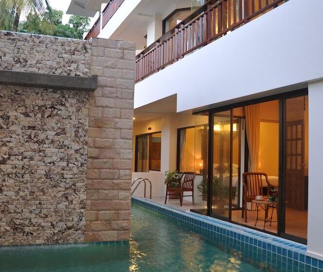 Patong Lodge Hotel   Sha Extra Plus