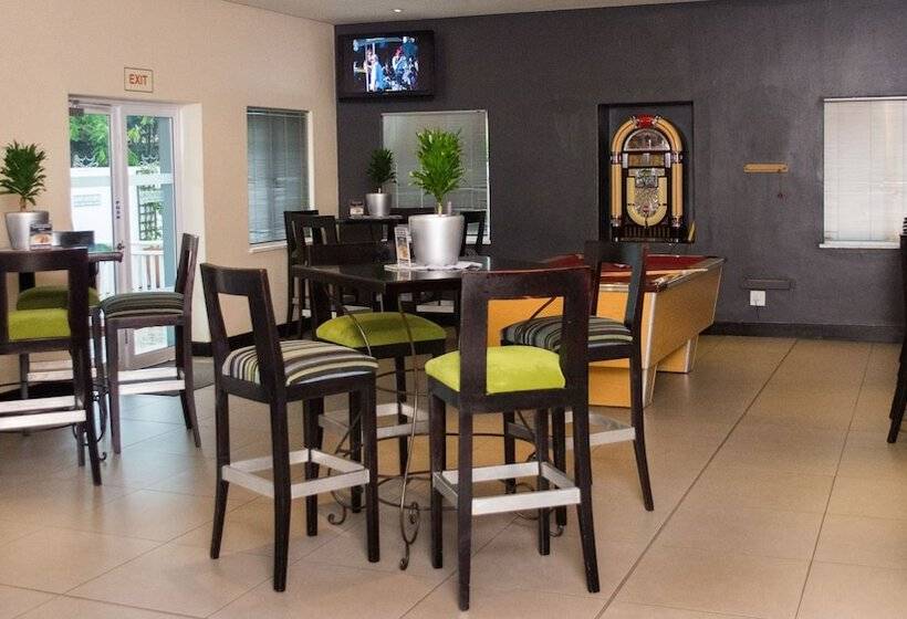 فندق Premier Splendid Inn Bayshore