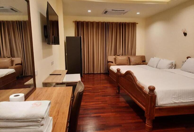 Prince Hotel Chiang Mai