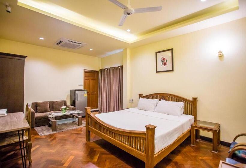 Prince Hotel Chiang Mai