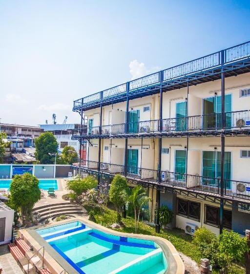 Prince Hotel Chiang Mai