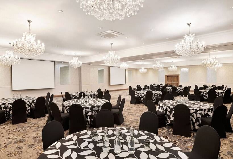 Protea Hotel By Marriott Johannesburg Balalaika Sandton