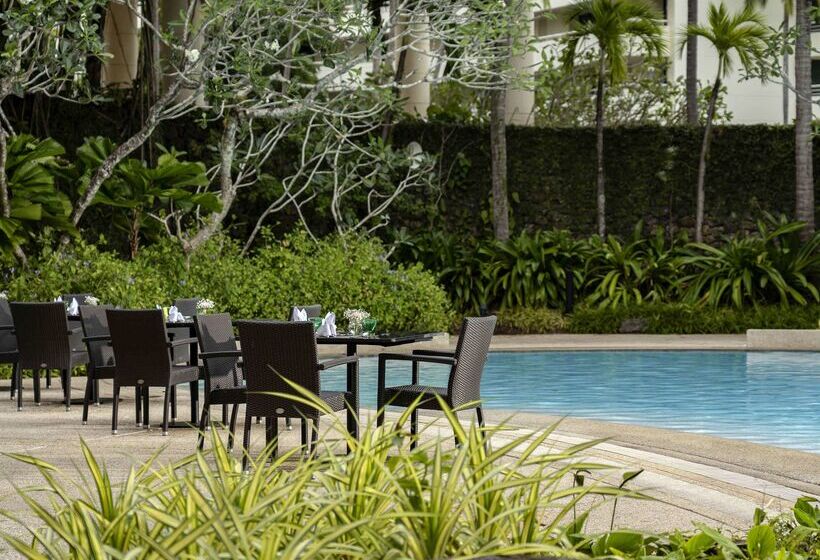 בית מלון כפרי Pullman Phuket Karon Beach Resort