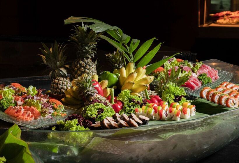 هتل Pullman Phuket Karon Beach Resort
