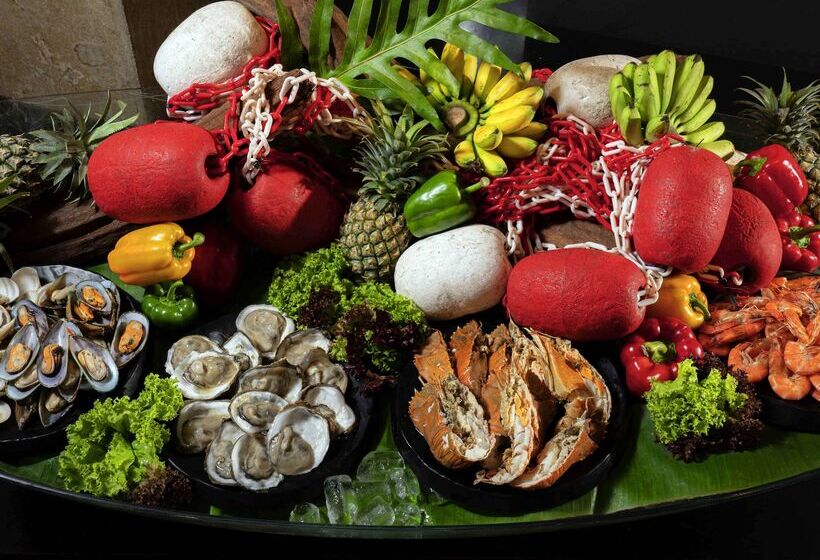 בית מלון כפרי Pullman Phuket Karon Beach Resort