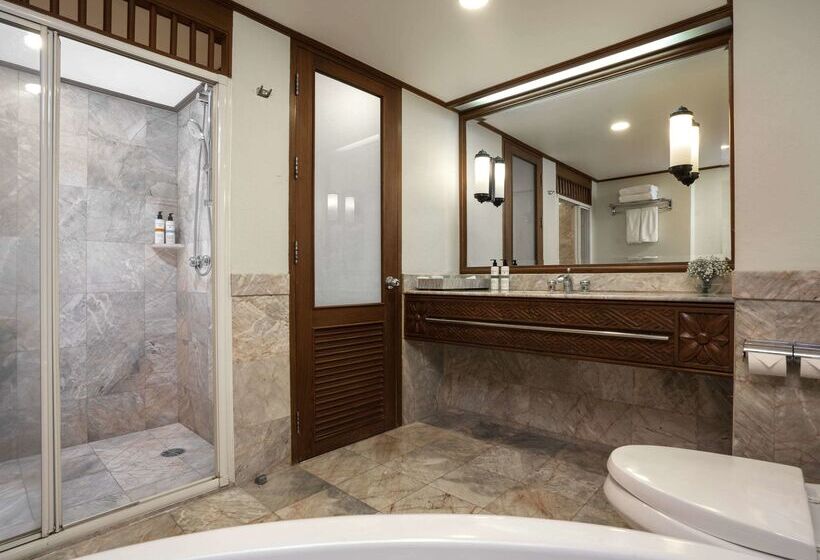 בית מלון כפרי Pullman Phuket Karon Beach Resort