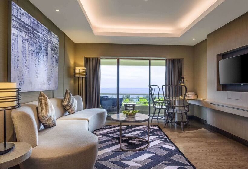 בית מלון כפרי Pullman Phuket Karon Beach Resort