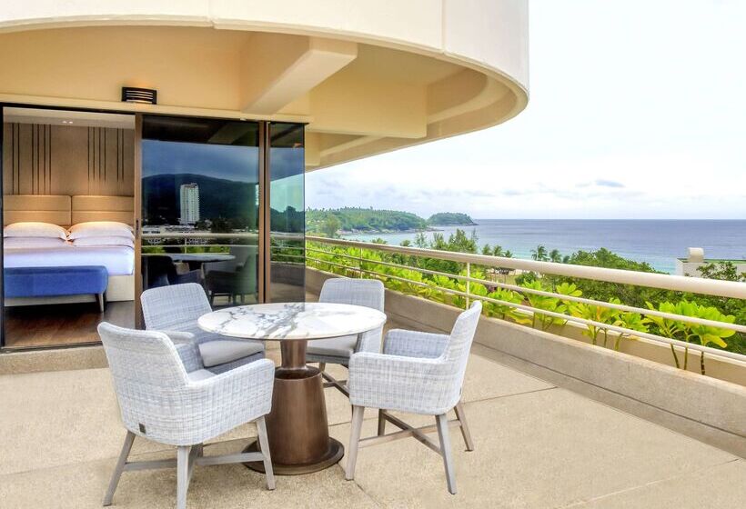 בית מלון כפרי Pullman Phuket Karon Beach Resort