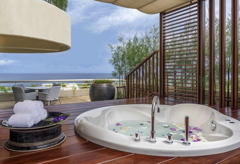 בית מלון כפרי Pullman Phuket Karon Beach Resort