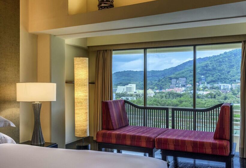 בית מלון כפרי Pullman Phuket Karon Beach Resort