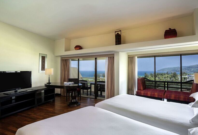 בית מלון כפרי Pullman Phuket Karon Beach Resort