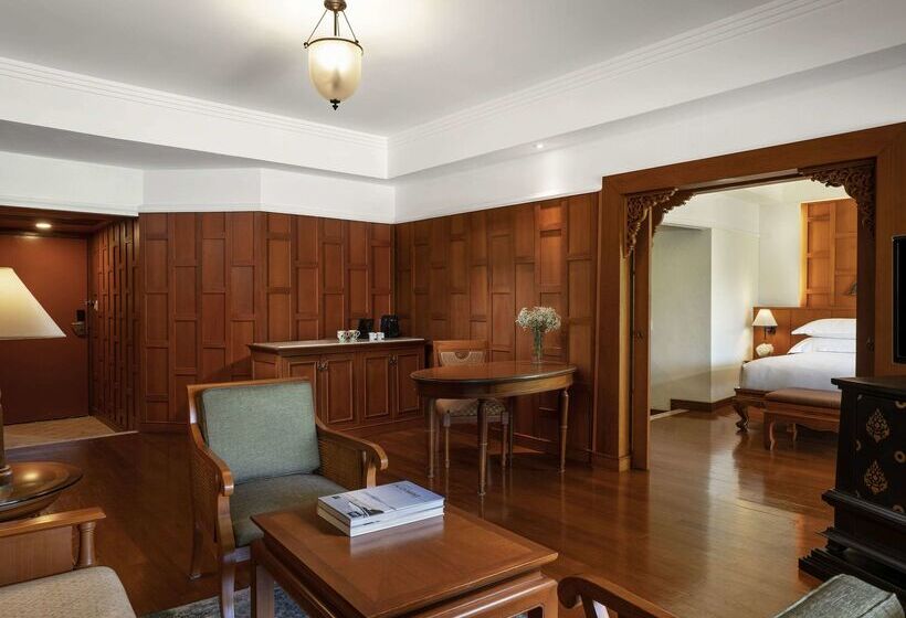 בית מלון כפרי Pullman Phuket Karon Beach Resort