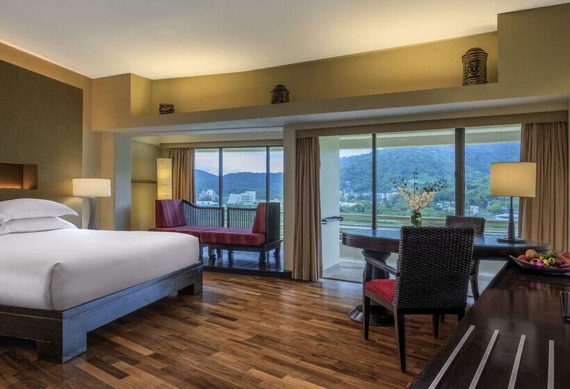 בית מלון כפרי Pullman Phuket Karon Beach Resort