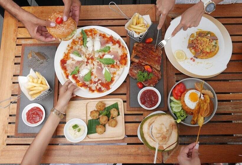 בית מלון כפרי Pullman Phuket Karon Beach Resort