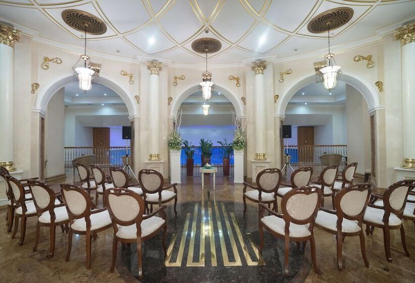 Radisson Collection Hotel, Moscow