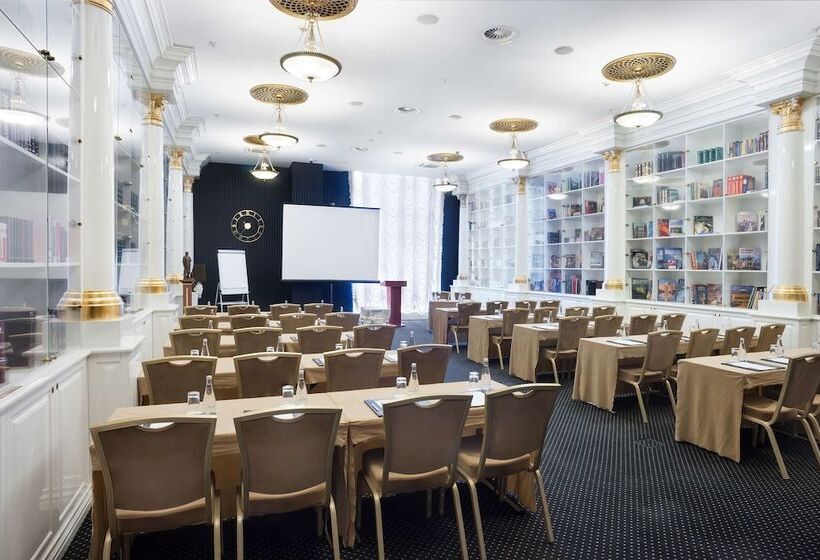 Radisson Collection Hotel, Moscow