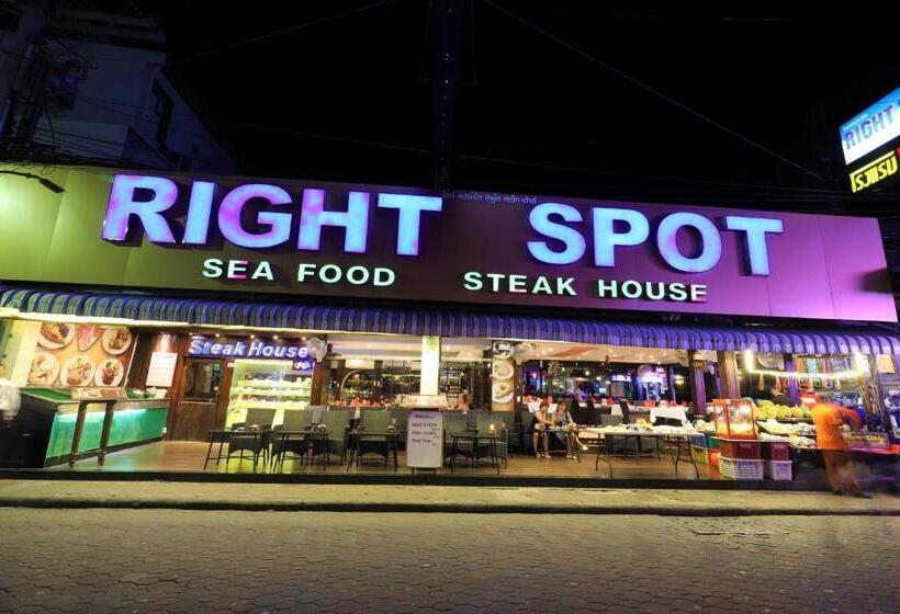 هتل Right Spot