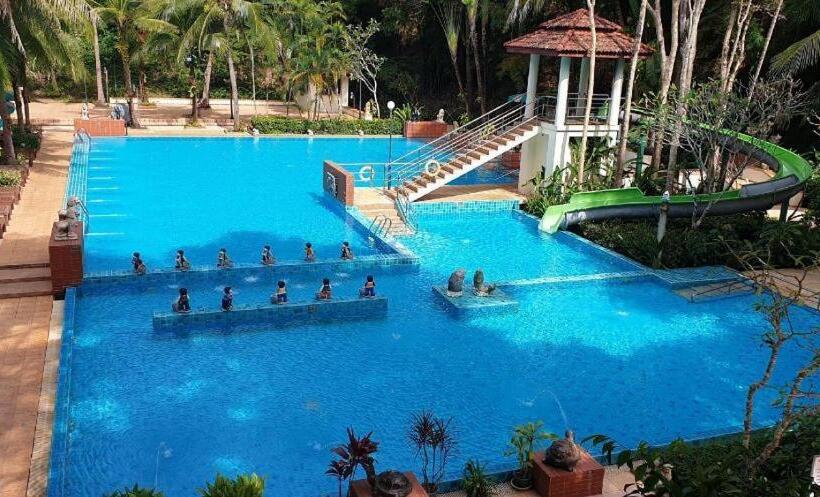 호텔 River Kwai Village