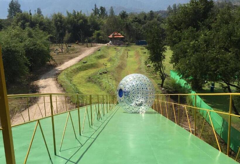 호텔 River Kwai Village