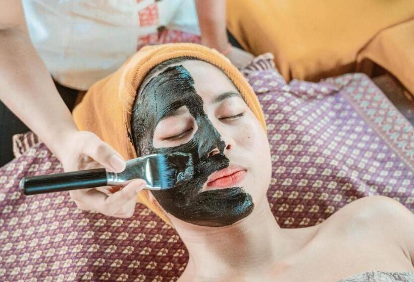 호텔 River Kwai Village