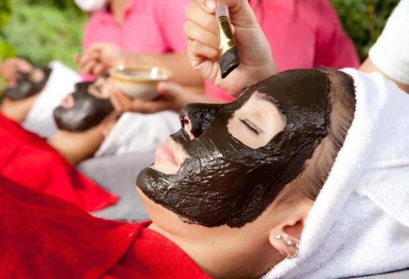 호텔 River Kwai Village