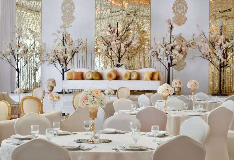 Отель Riyadh Airport Marriott