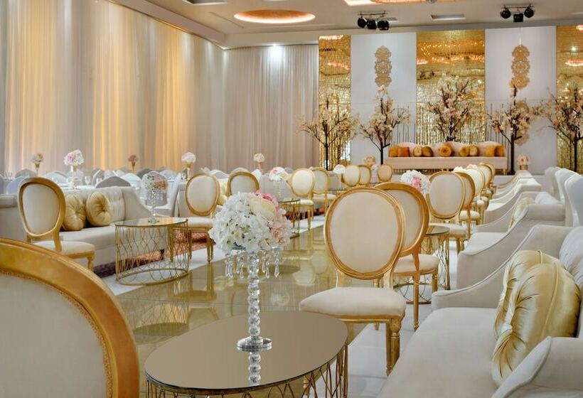 Отель Riyadh Airport Marriott