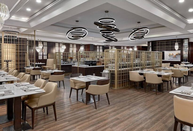 Отель Riyadh Airport Marriott