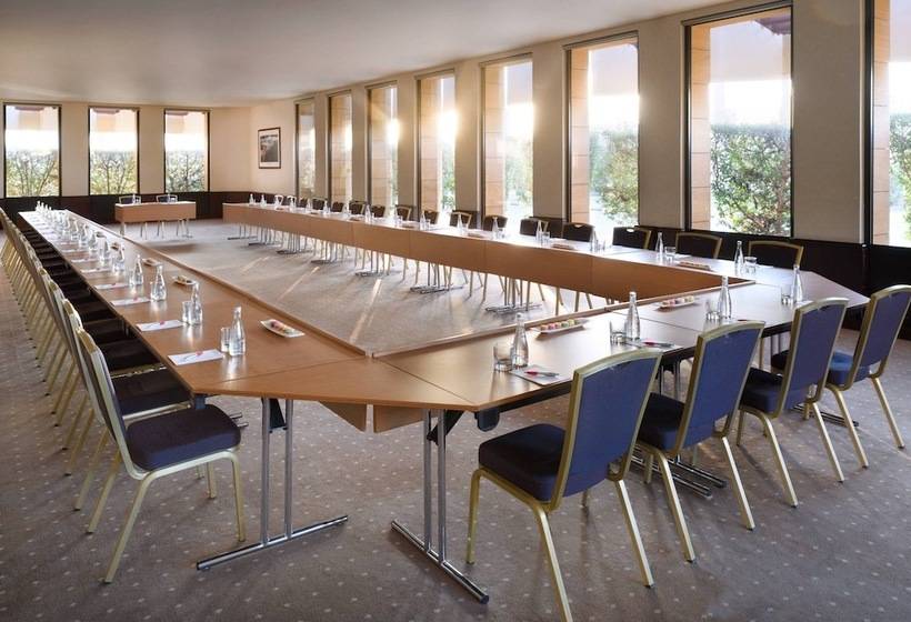 בית מלון כפרי Riyadh Marriott