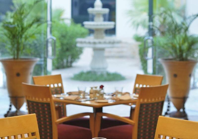 בית מלון כפרי Riyadh Marriott