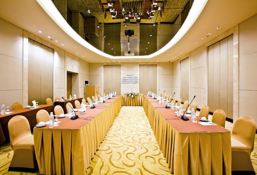 هتل Royal Princess Larn Luang Sha Extra Plus