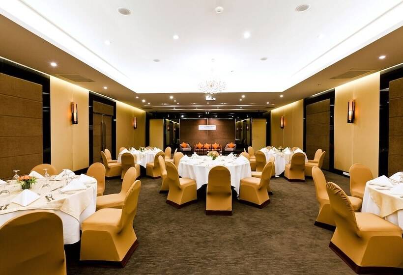 هتل Royal Princess Larn Luang Sha Extra Plus