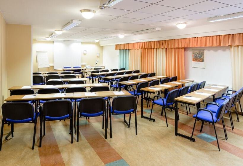 Samantta Hotel & Restaurant