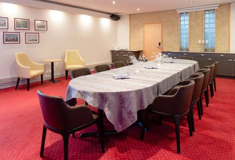 Samantta Hotel & Restaurant