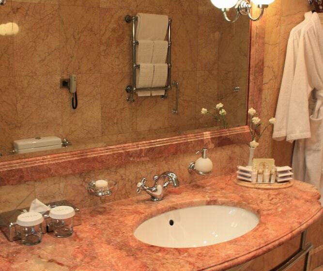 Отель Savoy Moscow