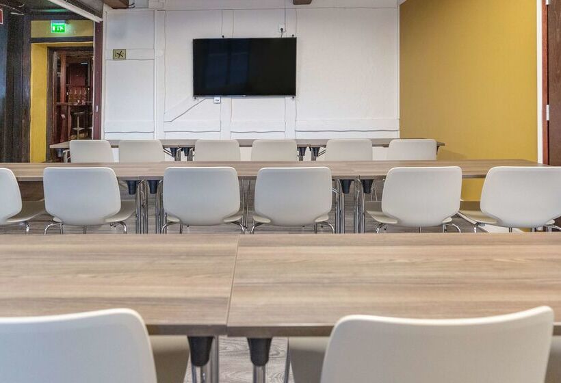 Отель Scandic Hyvinkaa